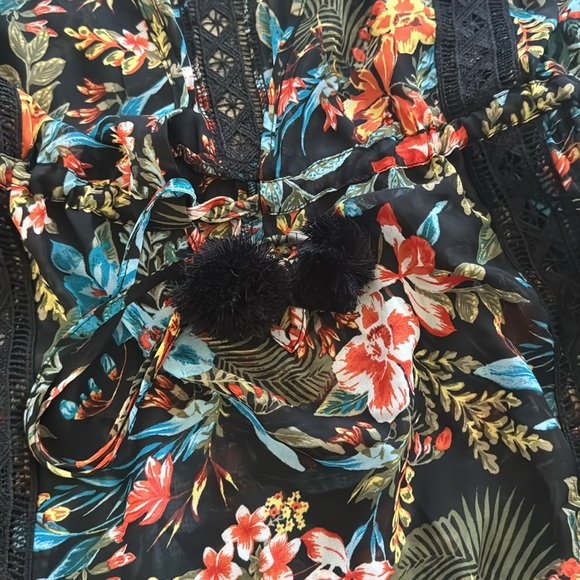 Cover up - Picture 5 of 6